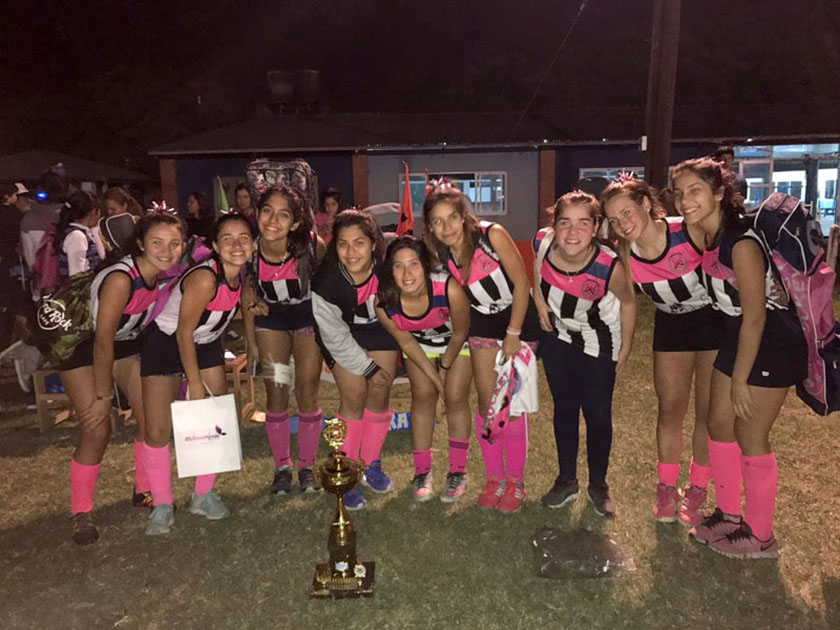 “Flor de Seven” desplegó un colorido especial de hockey