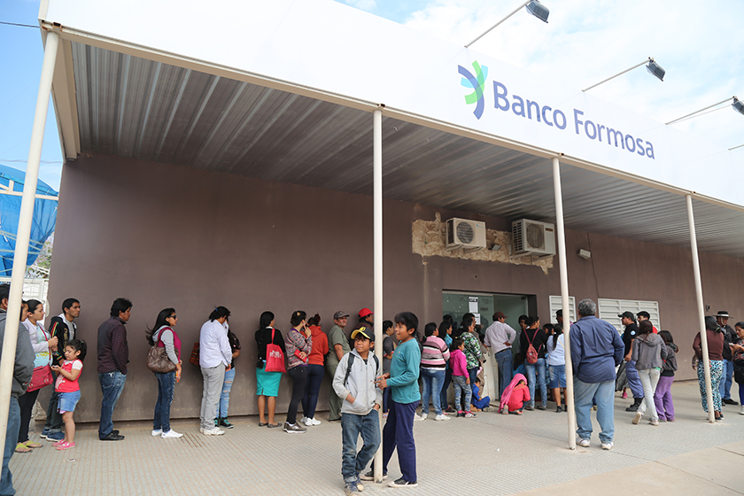 Abonarán salarios de octubre a los estatales los días lunes 30 y martes 31