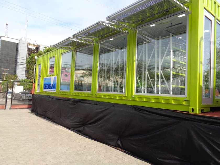 En el predio de Frutar se exhibe la moderna biofabrica móvil de Cedeva