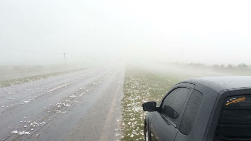 Corrientes: granizo del tamaño de naranjas provocó serios daños en automóviles