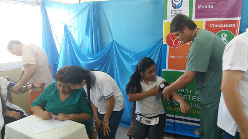 En escuelas secundarias de Ibarreta promocionan cuidados para la salud