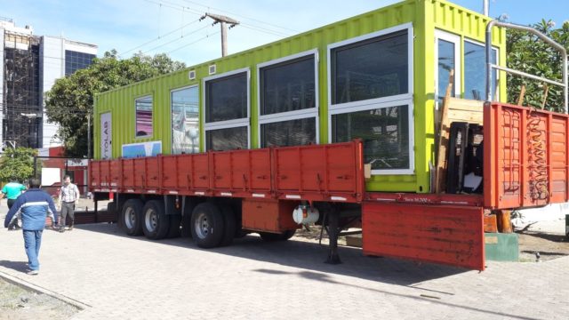 Genera interés la exhibición en Frutar de la biofabrica móvil para la provincia