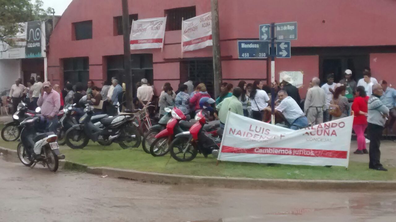 El Colorado: Denuncian que ayuda social y planes nacionales se tramitan en el Comité radical