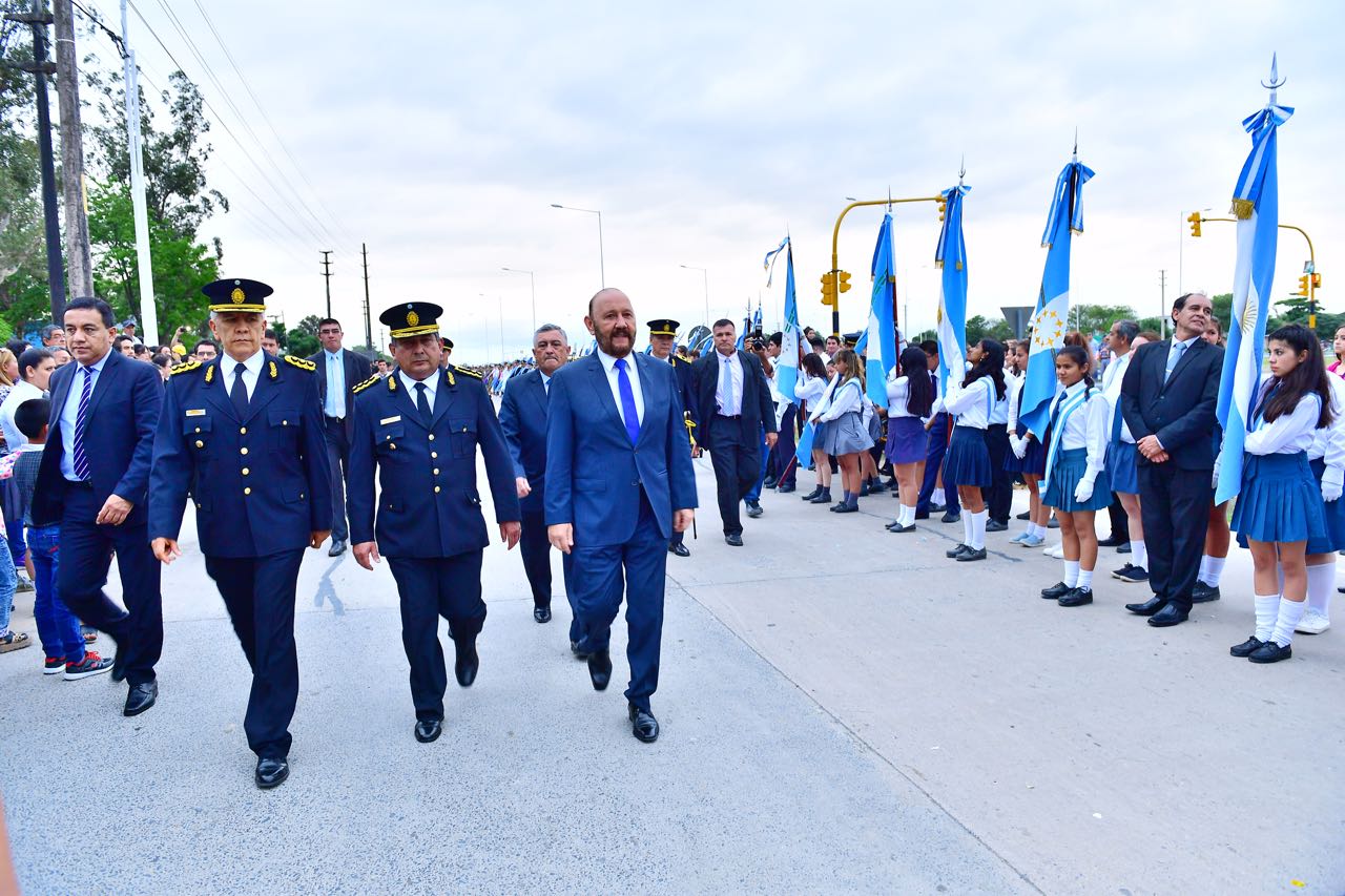 Insfrán presidio conmemoración del 57° aniversario de la Policía de la Provincia