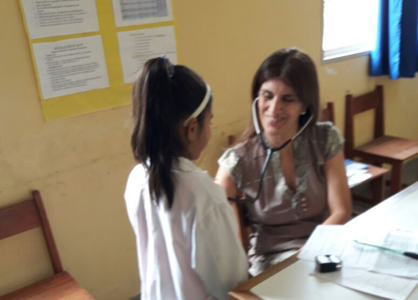 Refuerzan controles de salud a escolares