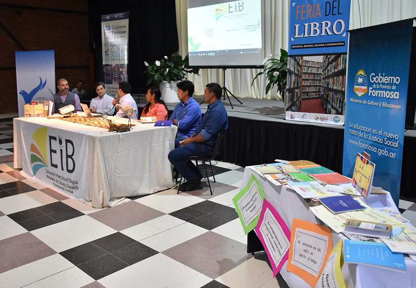 Formosa sobresale en edición de más libros en lenguas originarias