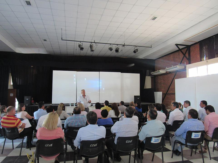 Reunión de autoridades del Ministerio de Educación con delegados zonales