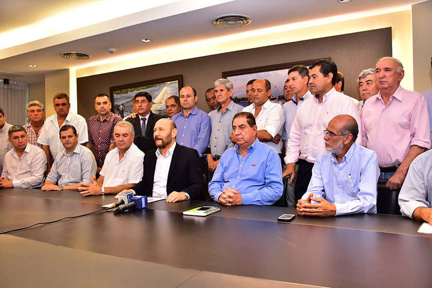 La totalidad de intendentes repudio la feroz escalada mediática-judicial contra Insfran