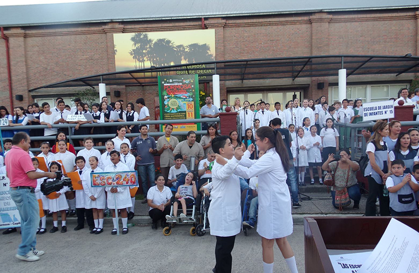 Las escuelas le cantan a la Navidad