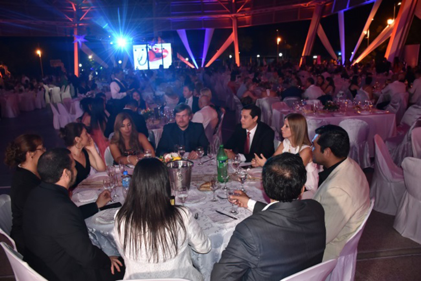 Cena agasajo a médicos en su dia