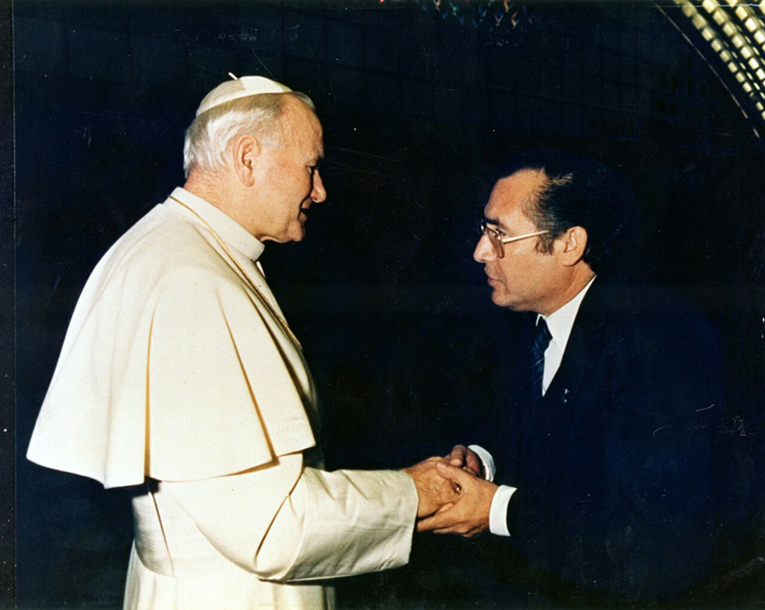 Floro: su sello en la creación de la Ley Integral del Aborigen