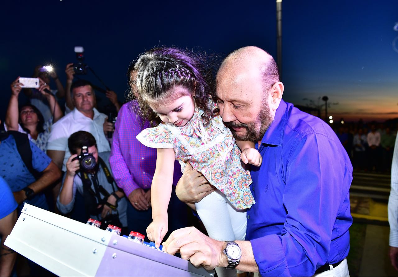 Insfrán habilitó “Formosa Brilla”