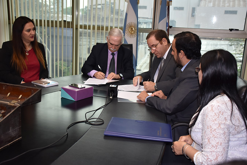 Gobierno provincial y Telecom acuerdan acelerar reclamos y soluciones a usuarios