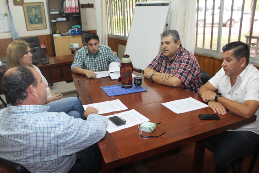 El decano de la FRN se reunió con representantes del claustro no docente