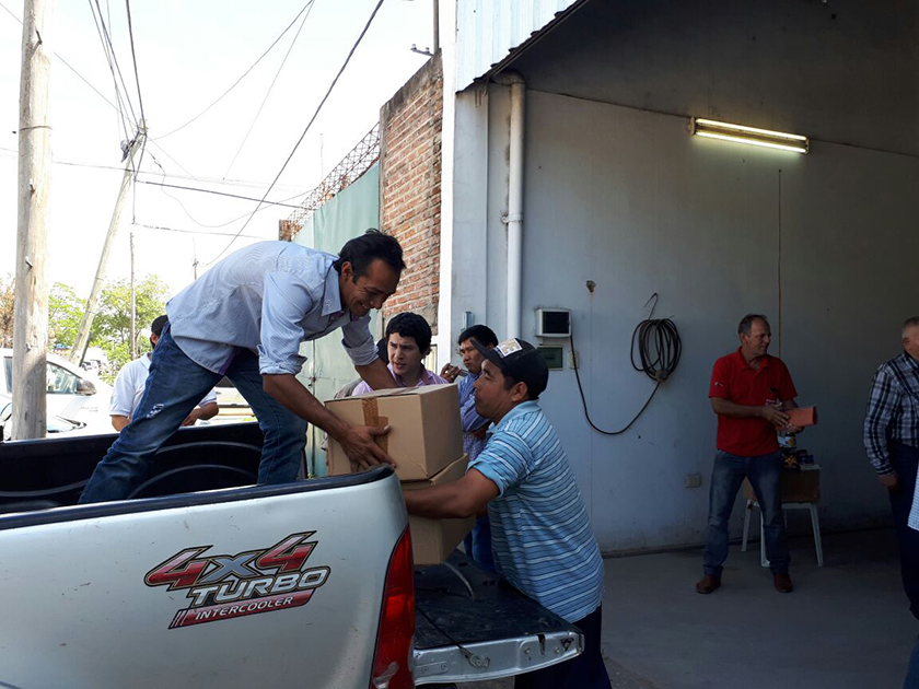 Asistencia del gobierno a pescadores en tiempos de veda