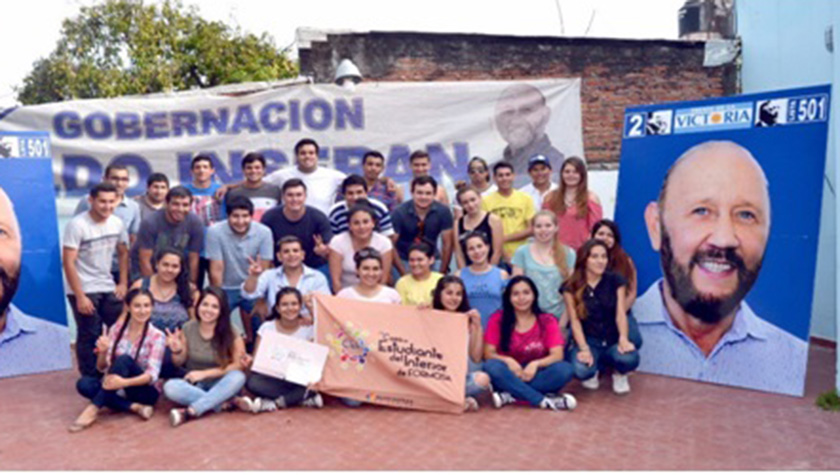 Respaldo a Insfrán de estudiantes del interior