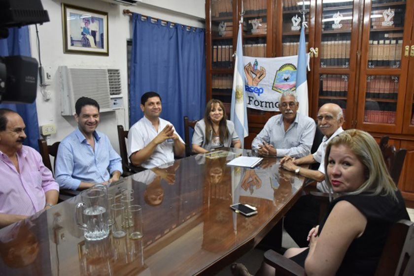 Afiliados al IASEP tendrán descuento del 25% en medicamentos de farmacias de la provincia