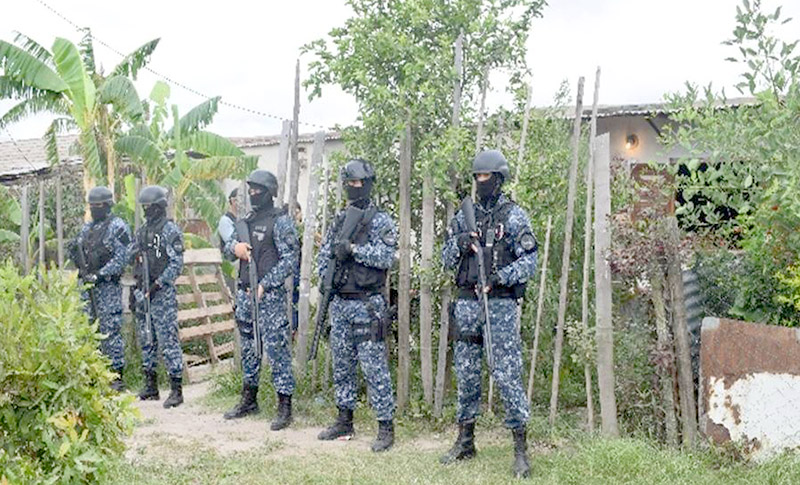 Circuito Cinco: allanaron domicilios y detuvieron a una pareja