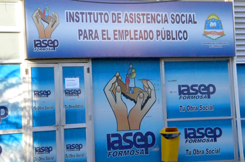 Aclaran situación de afiliado del IASEP que protesto frente a la obra social