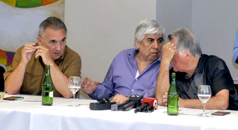 Moyano y Barrionuevo arman un frente contra Macri y reclamarán a la CGT un plan de lucha