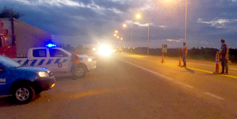 La Policía continúa con operativos viales