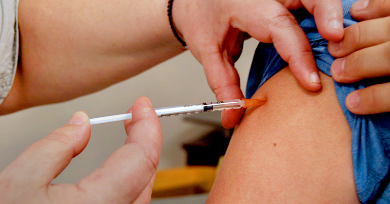 Recomiendan aplicarse la vacuna contra la fiebre amarilla