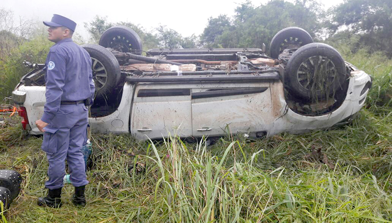 Tres vehículos despistaron en las rutas 81 y 11