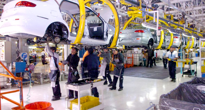 Por lanzamientos locales y Brasil, proyectan aumento del 20% en la producción de autos