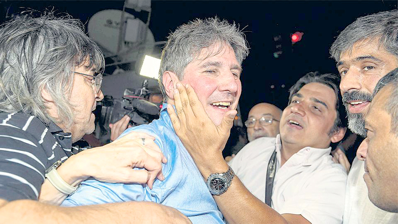 Tras permanecer preso setenta días en la cárcel de Ezeiza, Amado Boudou recuperó anoche la libertad