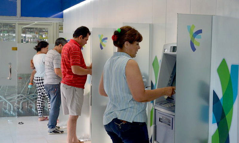 Pago de haberes a empleados provinciales