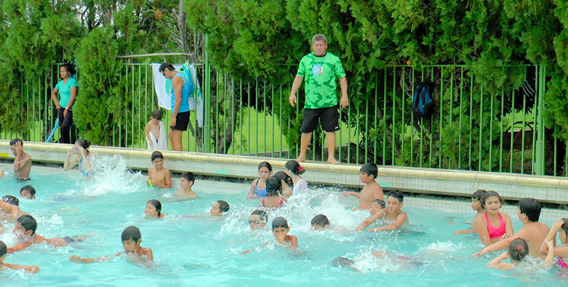 Mañanas colmadas de alegría en la colonia de vacaciones municipal