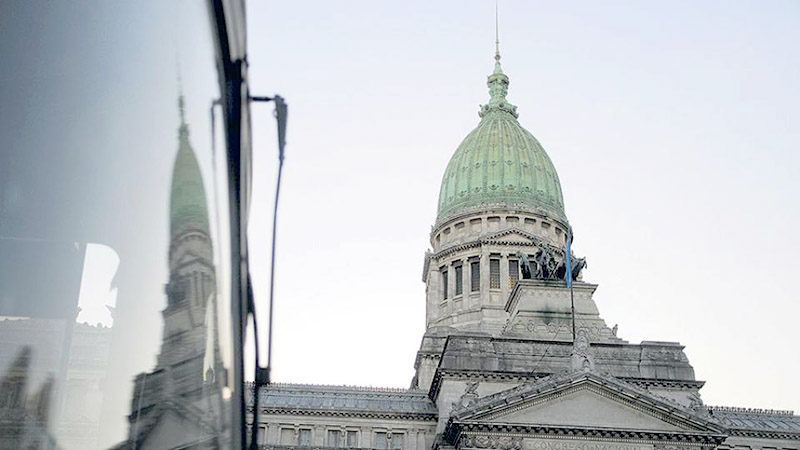 Ingresó al Congreso el decreto de Macri y la oposición apunta a rechazarlo