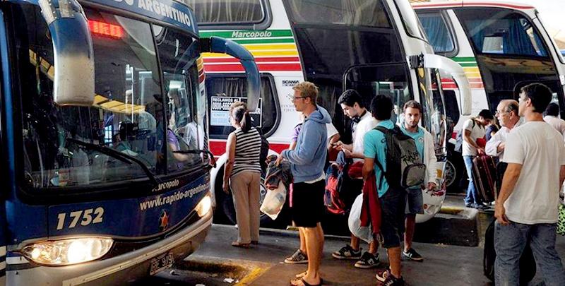 Advierten criterios dispares respecto a menores en micros de larga distancia