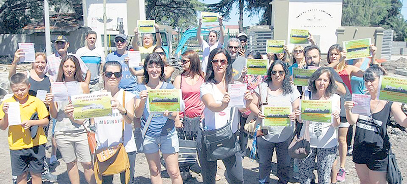 El Palomar: vecinos se movilizaron contra la construcción del nuevo aeropuerto en la base aérea