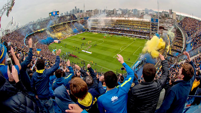 No hay bolsillo que aguante: ir a la cancha cuesta 32 veces más que hace 15 años