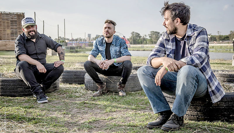 Show de Caballero del Monte y Mariana Baraj en la ciudad