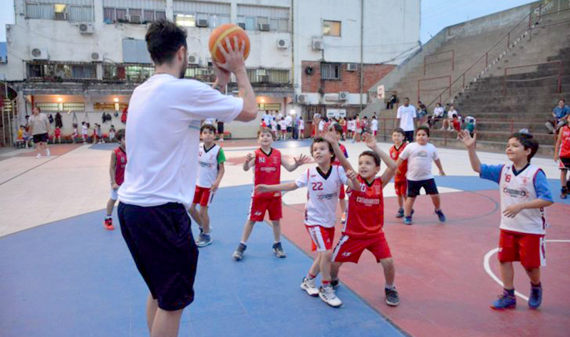 La escuela de basquet retoma su actividad