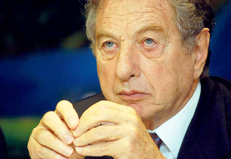 El padre del Presidente se fracturó la cadera