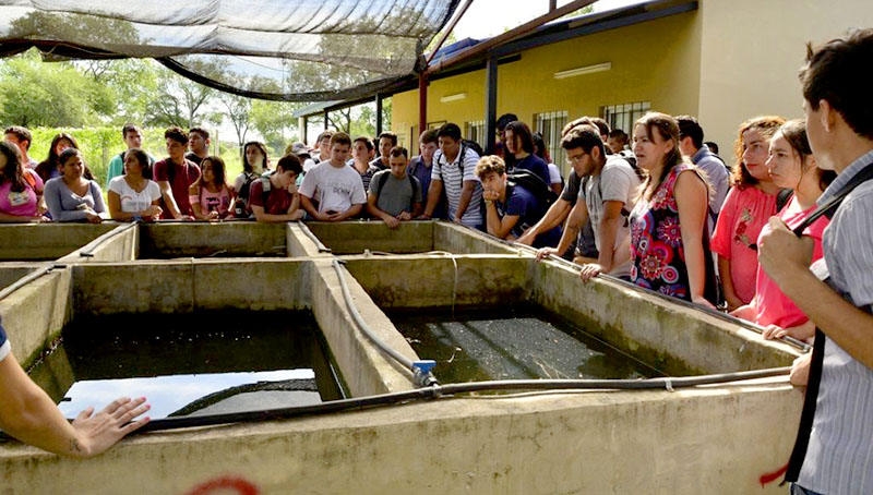 Ingresantes de Ingeniería Zootecnista en la Estación Experimental de Piscicultura