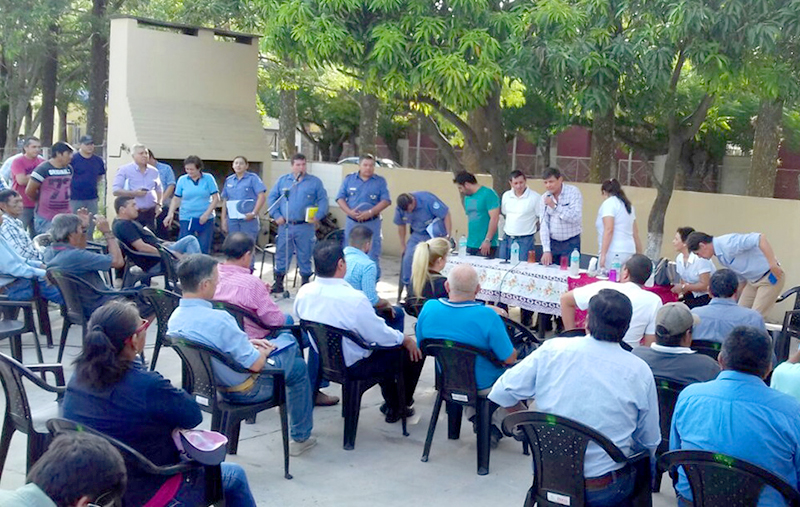 La Policía realizó una charla comunitaria en el barrio Namqom