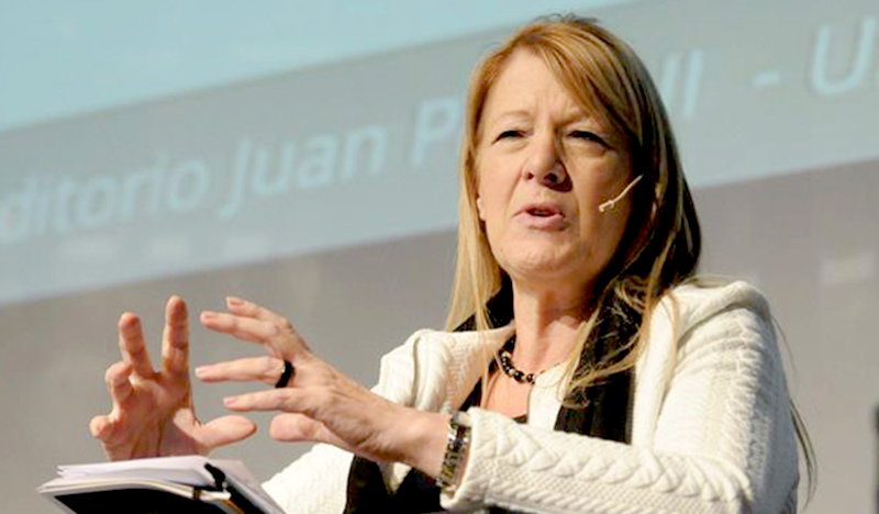 Stolbizer: “En lugar de sacar a los familiares, deberían prohibirles que hagan negocios con el Estado”