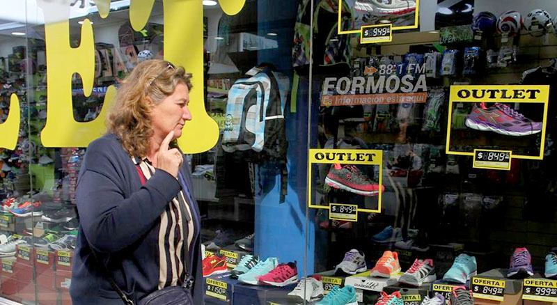 La pérdida de poder adquisitivo de los salarios argentinos es la mayor en América del Sur