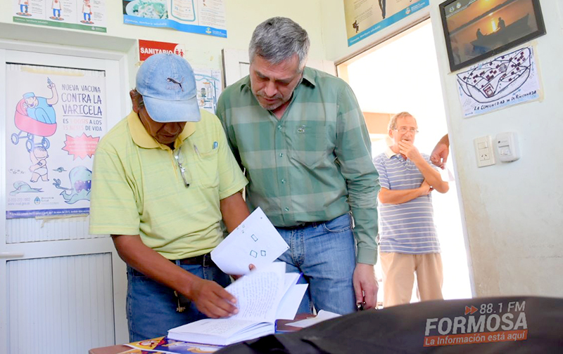 González: “Hay equipos permanentes de médicos y enfermeros asistiendo a los afectados por el Pilcomayo”