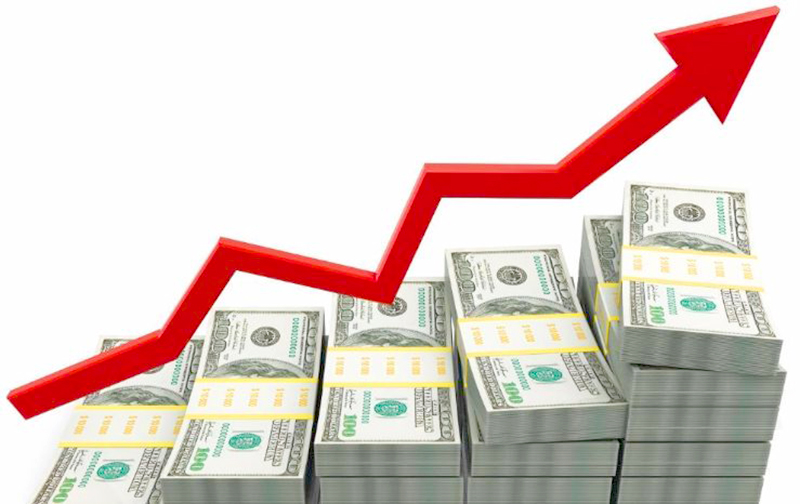 Tras tocar un récord de $20,50, el dólar cerró 13 centavos arriba