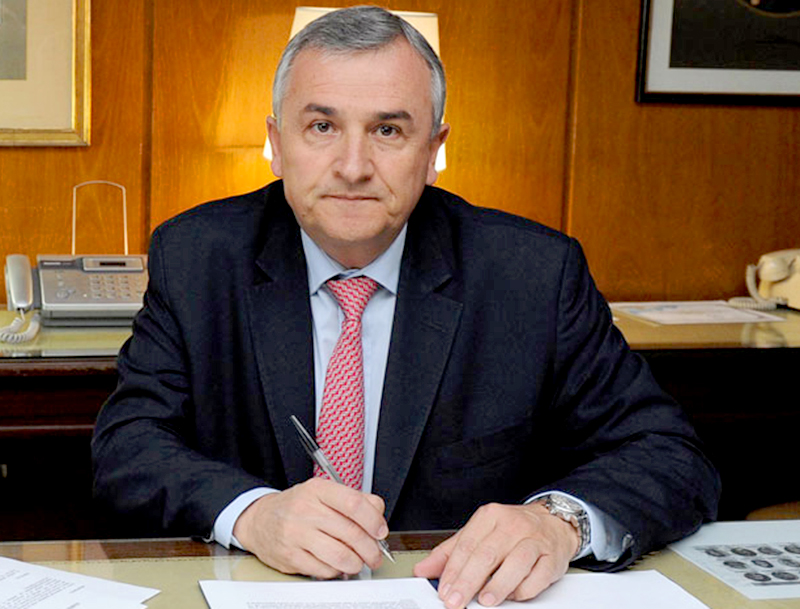 Gerardo Morales destrozó el piso salarial y le ofreció 5% a los docentes