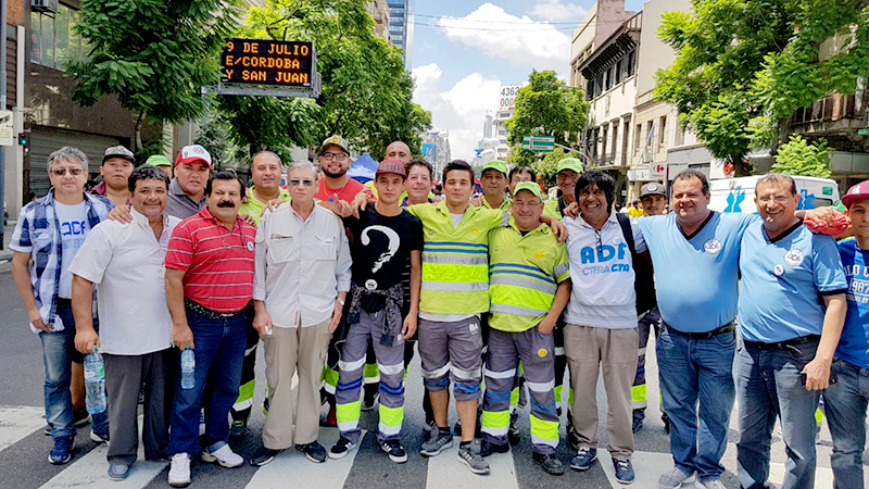 Marcha en repudio a las medidas nacionales