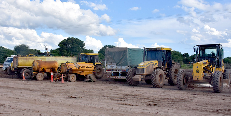 420 familias evacuadas y maquinarias trabajan en un frente de 11 kilómetros