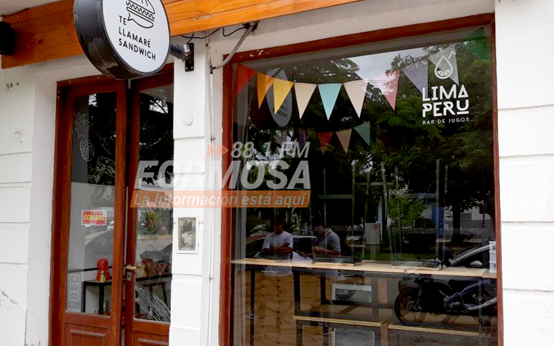 Entraron a un robar a un local de sándwiches, se llevaron una licuadora y dejaron el frasco con propina