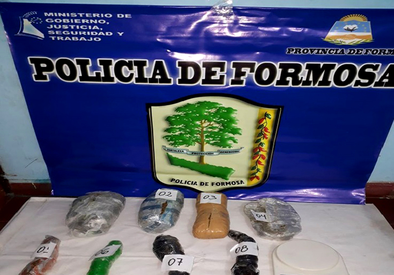 Secuestraron ocho ladrillos de marihuana en La Alborada