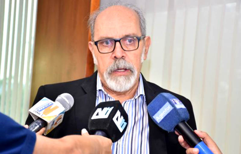 Ibáñez garantizo pago de salarios, aguinaldo y aumentos a estatales